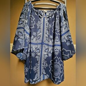 Women's flowy, flowery, blue & white blouse. 2X